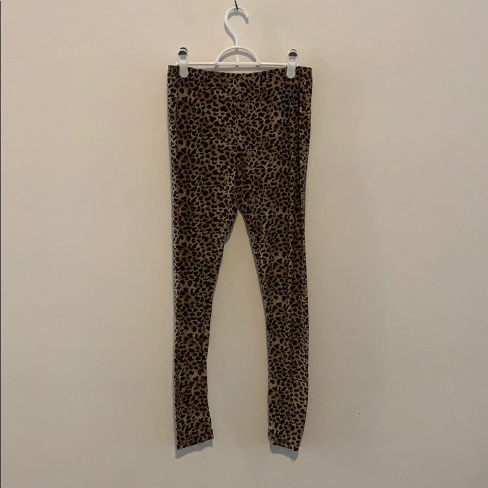 Leopard print leggings